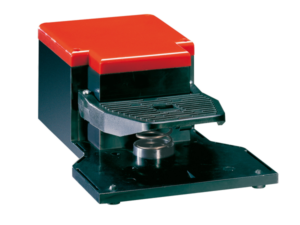 KG100 KG100S11 Pushbutton Stations & Control Boxes