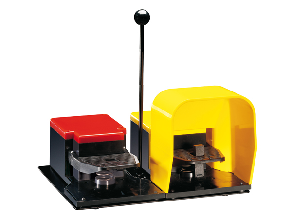 KGD004 KGD004 Pushbutton Stations & Control Boxes