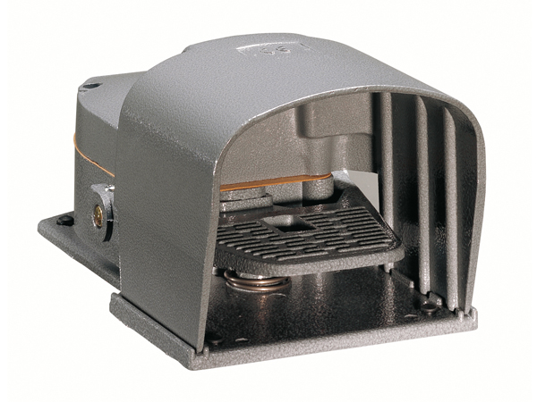KR200 KR200L11 Pushbutton Stations & Control Boxes